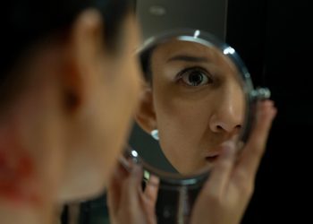 O melhor suspense psicológico do ano chegou ao streaming