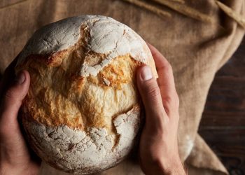 O melhor jeito de guardar pão e manter ele crocante