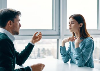 3 atitudes que podem arruinar seu primeiro encontro, segundo especialistas