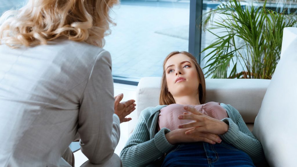 A saúde mental dos jovens preocupa especialistas escolas e famílias