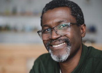 Você pode estar sorrindo para esconder algo sem perceber