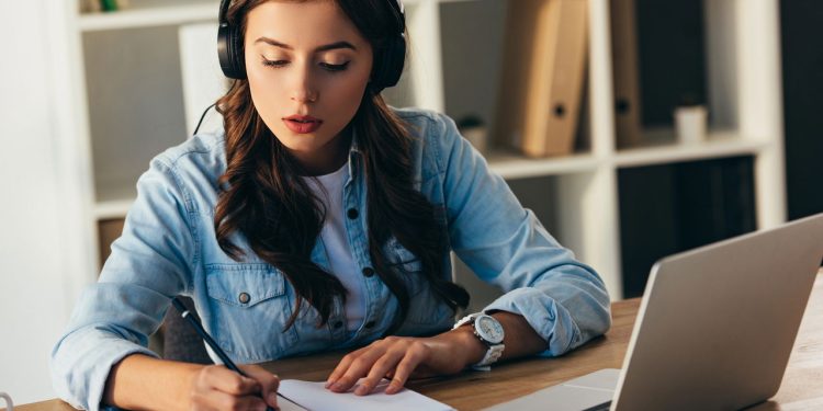 Curso gratuito ensina como usar inteligência artificial nos pequenos negócios