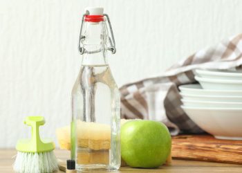 Essa mistura de cozinha com condicionador virou febre nos salões