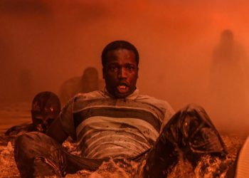O filme de terror mais aclamado dos últimos anos está na Netflix