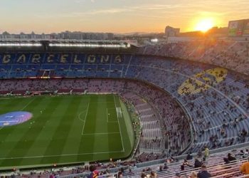 Os melhores destinos do mundo para fãs apaixonados por futebol