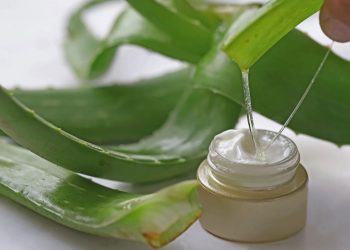 Aloe vera: como usar para hidratar, reduzir a inflamação e rejuvenescer a pele