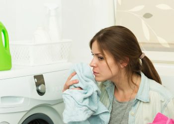 5 truques caseiros que eliminam o mofo e deixam sua casa cheirosa