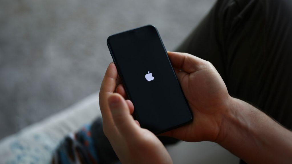 Nova atualização do iOS 26.3 traz função de transferir dados para Android