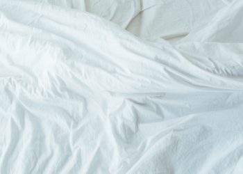 A verdade sobre a troca de lençóis que pode mudar seu sono