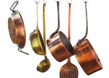 Melhor forma de limpar panelas de cobre e manter o brilho