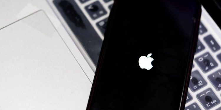 Nova atualização do iOS 26.3 traz função de transferir dados para Android