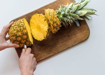 Plantar abacaxi em casa nunca foi tão fácil e prazeroso