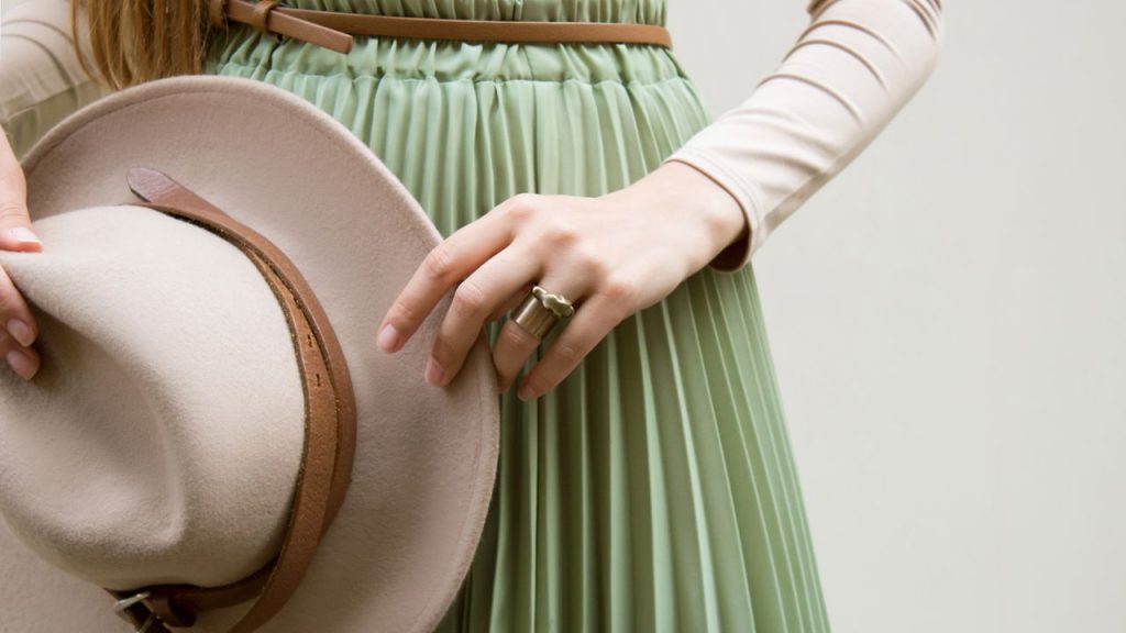 As combinações perfeitas para arrasar com a saia plissada