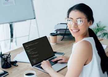 Santander e Alura se unem para oferecer curso gratuito em tecnologia