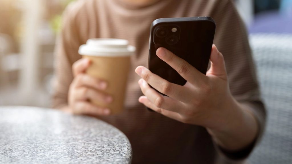 Melhores formas de liberar espaço no celular sem apagar fotos