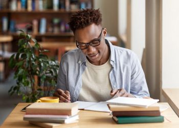 IFMG oferece 4.823 vagas gratuitas em cursos técnicos e superiores