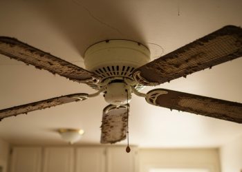 Ventiladores com poeira e sujeira ficam limpos em instantes com esse método simples