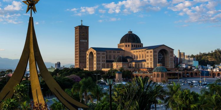 Essa cidade paulista é o maior destino de turismo religioso do Brasil