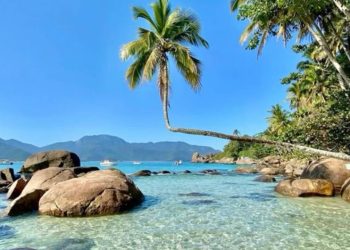 O paraíso escondido no litoral do Rio com praias deslumbrantes trilhas mágicas e natureza intocada