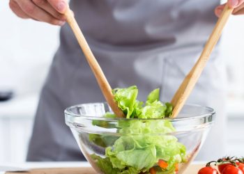 10 benefícios do alface que vão muito além das saladas comuns