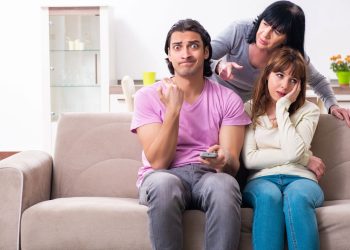 Os 6 tipos de parentes que não vale a pena manter contato, segundo a psicologia
