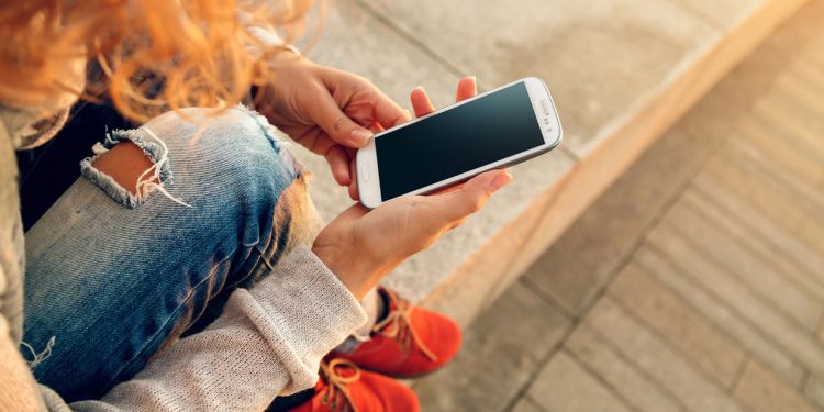 Seu celular vive travando? Talvez o problema esteja nisso