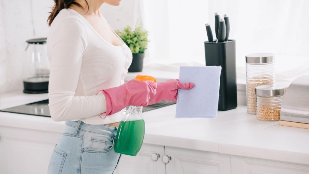 A mistura caseira que deixa qualquer cozinha brilhando