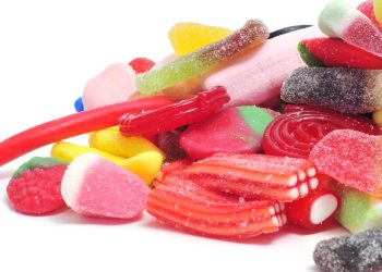 Os alimentos perigosos que nunca devem ir para o potinho do seu pet