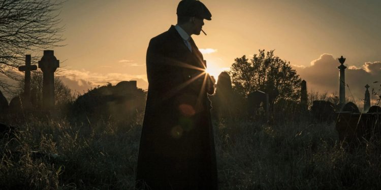 Anti-herói de Peaky Blinders retorna em nova fase com filme no cinema