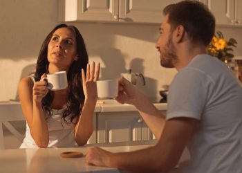 O comportamento que pode mostrar insegurança ou atração