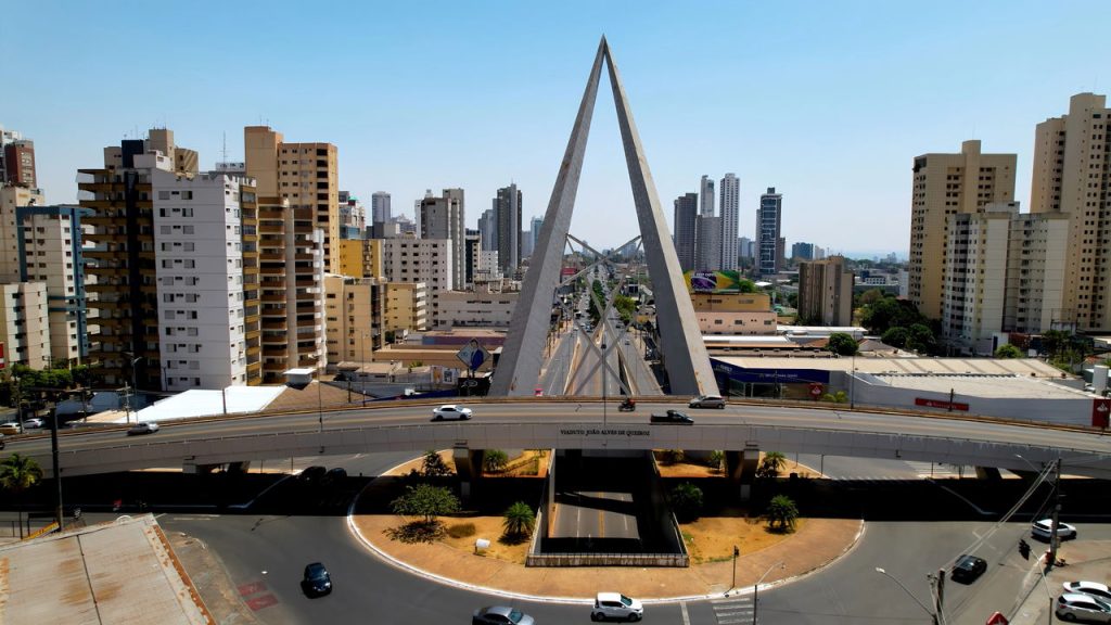 A capital que conquista viajantes com seu charme único no coração do Brasil