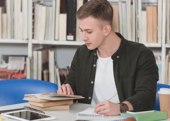 Curso gratuito de IA para professores é lançado pela UFRN e Capes