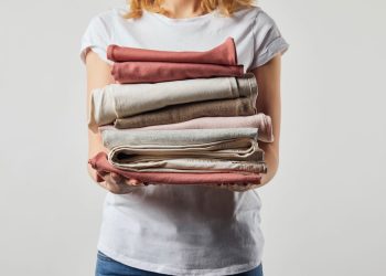 O segredo pouco falado que prolonga a vida útil das suas roupas