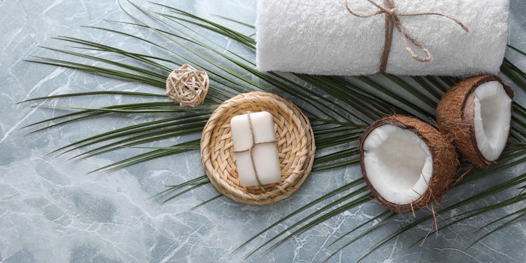 Benefícios surpreendentes do sabão de coco para casa e bem-estar