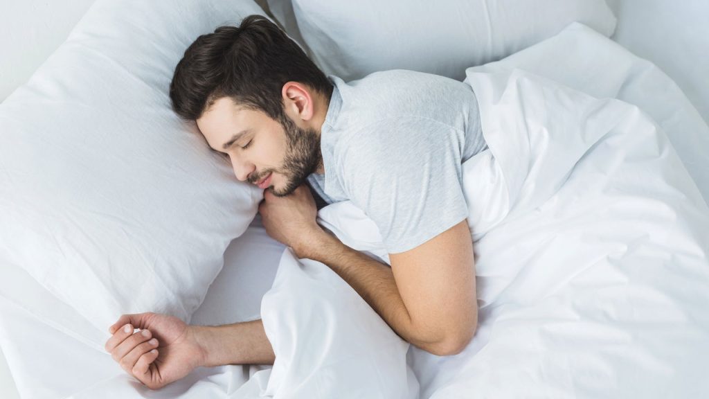 Hábitos que transformam sua noite de sono em poucas semanas
