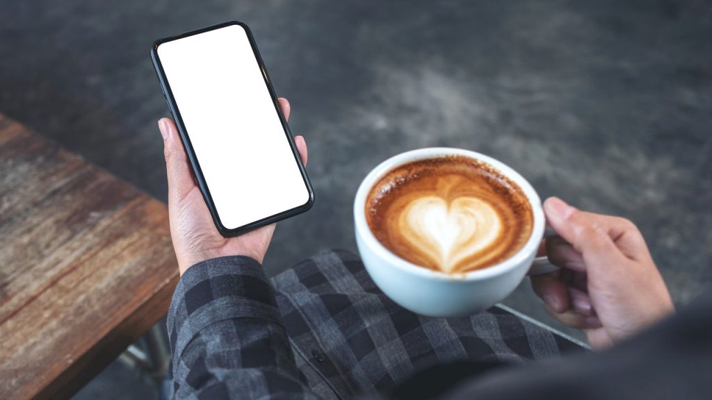 Você sente o celular vibrar sem motivo? A ciência explica