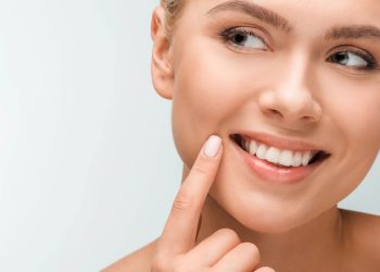 O melhor método caseiro para suavizar o bigode chinês