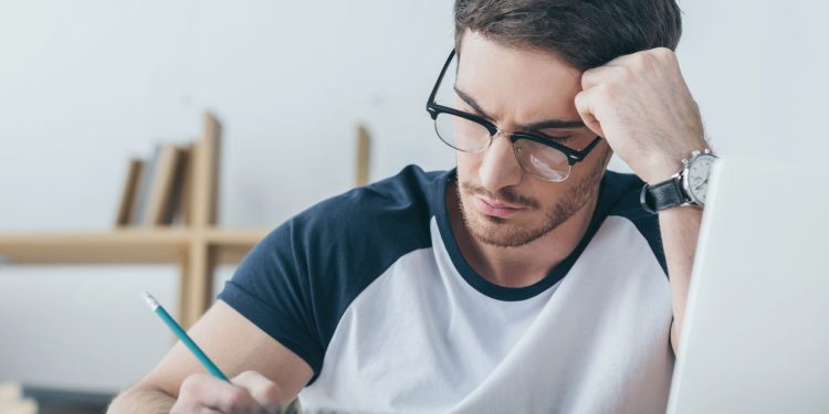 Curso gratuito ensina como usar inteligência artificial nos pequenos negócios