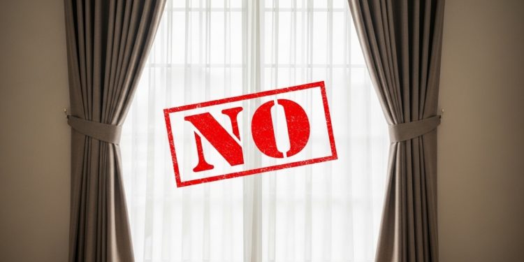 Adeus às cortinas pesadas: a nova era do design de interiores aposta na luz e na simplicidade