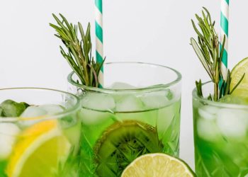Plante suas ervas e prepare bebidas caseiras que surpreendem no sabor
