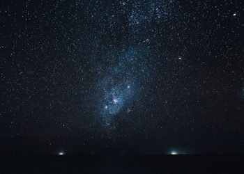 Outubro reserva espetáculo raro no céu brasileiro com noites iluminadas e estrelas cadentes