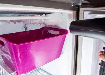 Como descongelar sua geladeira em tempo recorde