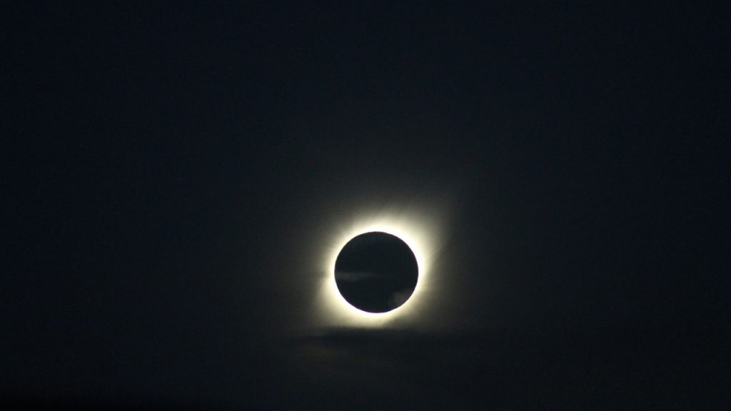 O eclipse solar total mais longo do século será visível em breve