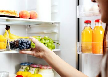 O método mais inteligente para organizar sua geladeira
