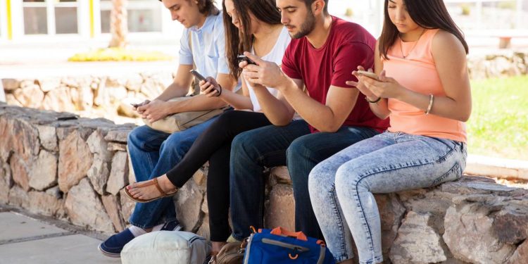 Seu celular pode estar arruinando seus vínculos!