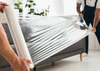 O poder desconhecido do plástico filme nas tarefas de casa