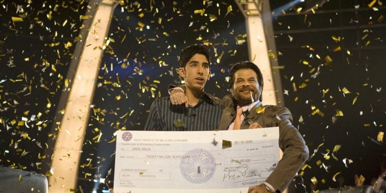 Cena do filme Quem Quer Ser um Milionário? (Slumdog Millionaire, 2008) – Fonte: Europa Filmes; Fox Searchlight Pictures; Pathé Distribution; Warner Bros. International / Produção: Celador Films; Film4 Productions / Produtor: Christian Colson