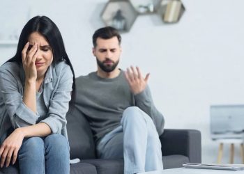 Como o choro nas conversas tensas ajuda a organizar emoções intensas?
