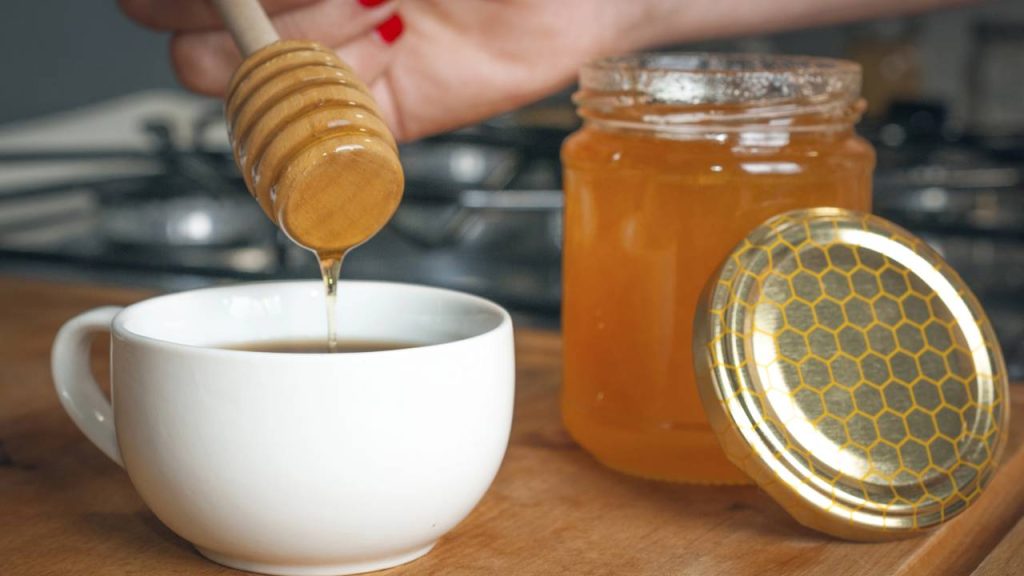 A melhor receita caseira para mãos secas e enrugadas