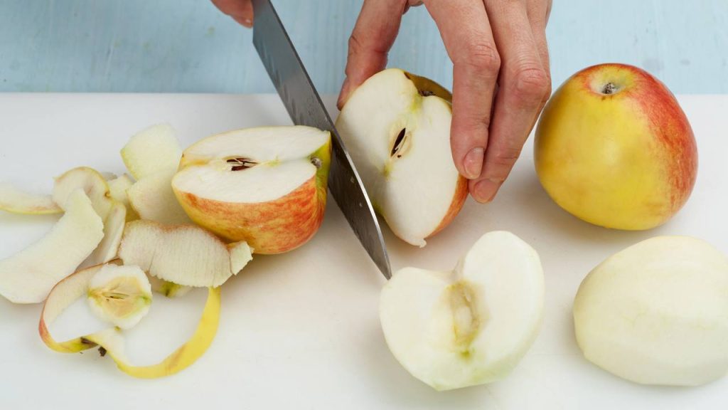 Como usar cascas de maçã para perfumar sua casa de forma natural e econômica